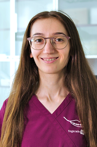 Hegyi Virág - Dentálhigiénikus